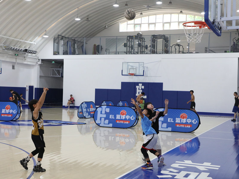 Choosing the Right Sports Wood Flooring for Your Facility